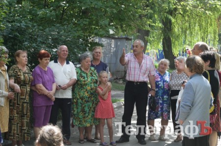 Кременчужанин собирается построить во дворе гараж - соседи против