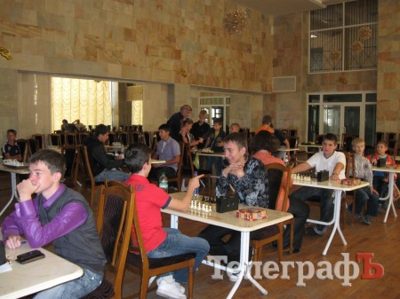 ШАХМАТЫ. В ДК «Нефтехимик» начался чемпионат области по шахматам (дополнено)