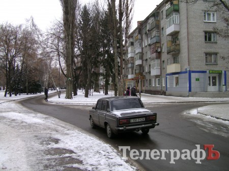 На бульваре Пушкина нет знаков «Пешеходный переход» и отсутствуют признаки «зебр»