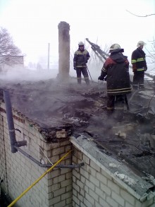 В Кременчуге горел частный дом в переулке Ягодном (ФОТО)