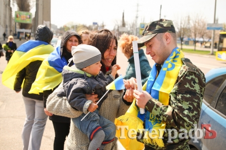 Кременчужани зустріли демобілізованого бійця