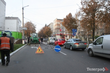 Посреди Кременчуга разрыли перекрёсток