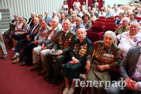 В Кременчуці нагородили медалями ветеранів Другої Світової