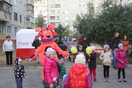 У Кременчуці відкрито ще один дитячий майданчик