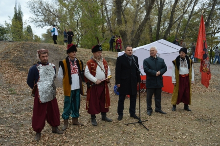 Де словам тісно, а думкам та дійству просторо…