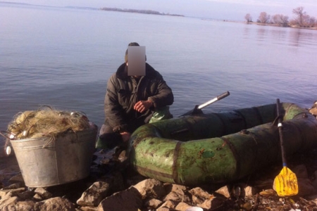 На Кременчугском водохранилище задержали браконьера