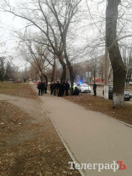 Новые кременчугские патрульные полицейские "скрутили" пьяного водителя...