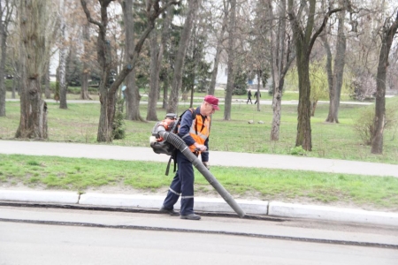 В Кременчуге продолжают «латать» дороги