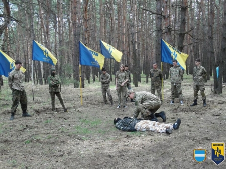 Під "вибухи" кременчужани зупиняли кров