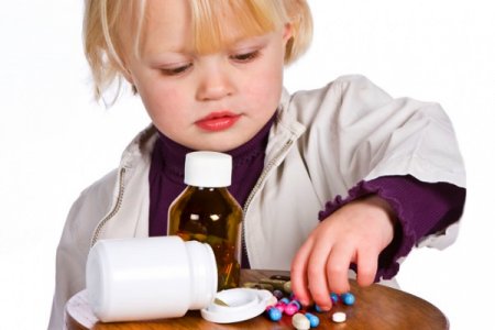 Що робити, якщо дитина отруїлася ліками